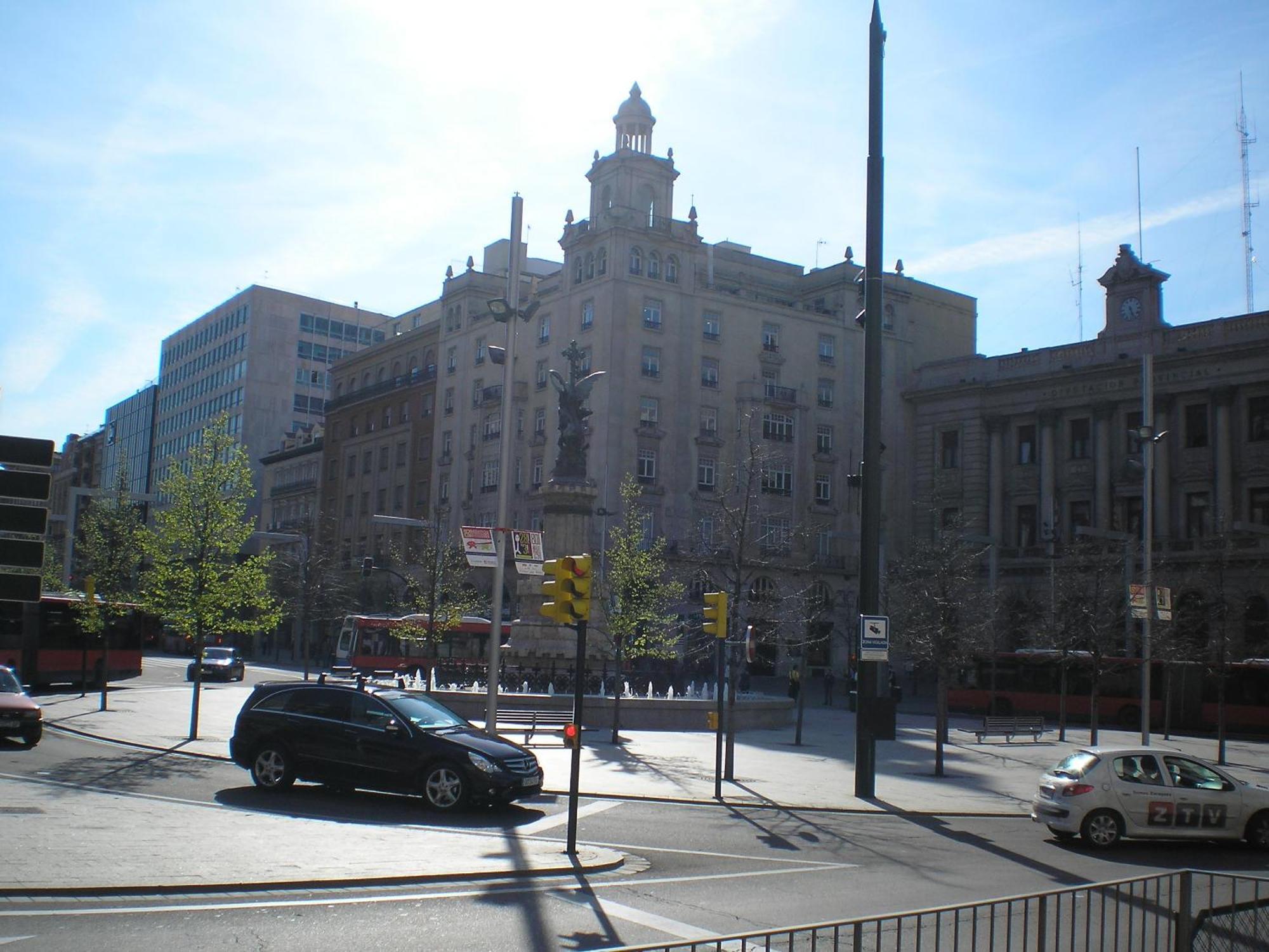 Apartamentos Plaza Espana Deluxe 사라고사 외부 사진